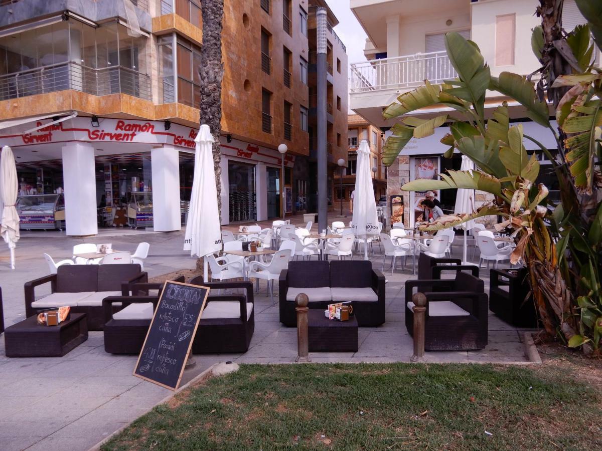 Edificio 1º Linea De Playa, En Paseo Maritimo De Torrevieja, Alicante, Costa Blanca Екстериор снимка