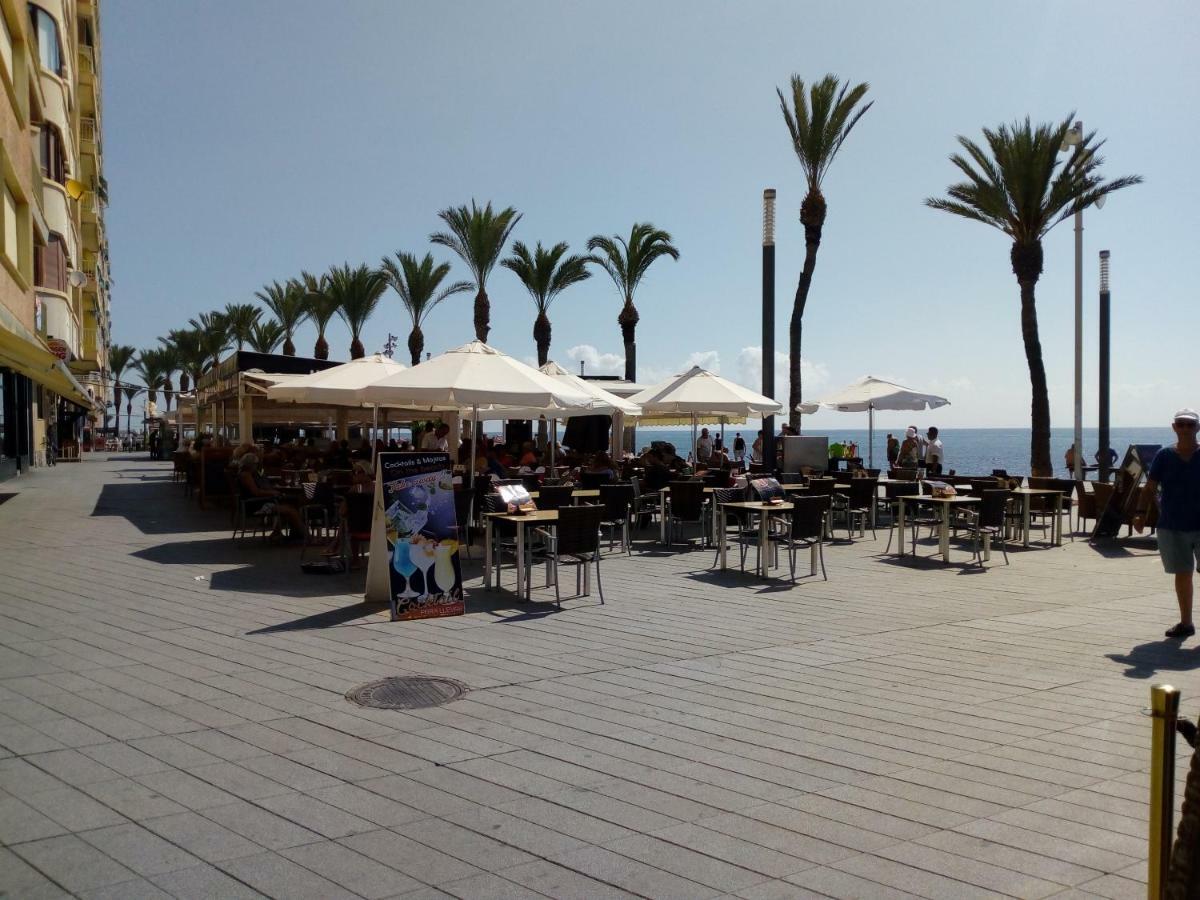 Edificio 1º Linea De Playa, En Paseo Maritimo De Torrevieja, Alicante, Costa Blanca Екстериор снимка