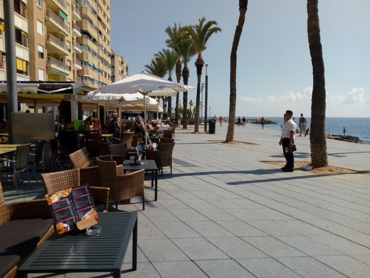 Edificio 1º Linea De Playa, En Paseo Maritimo De Torrevieja, Alicante, Costa Blanca Екстериор снимка