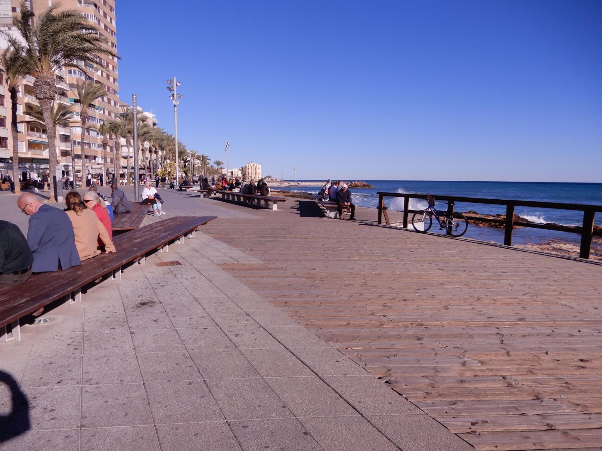 Edificio 1º Linea De Playa, En Paseo Maritimo De Torrevieja, Alicante, Costa Blanca Екстериор снимка